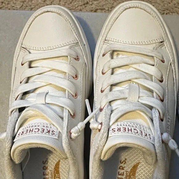 BOGO !!! Sketchers Arch Fit Arcade - Picture 11 of 14